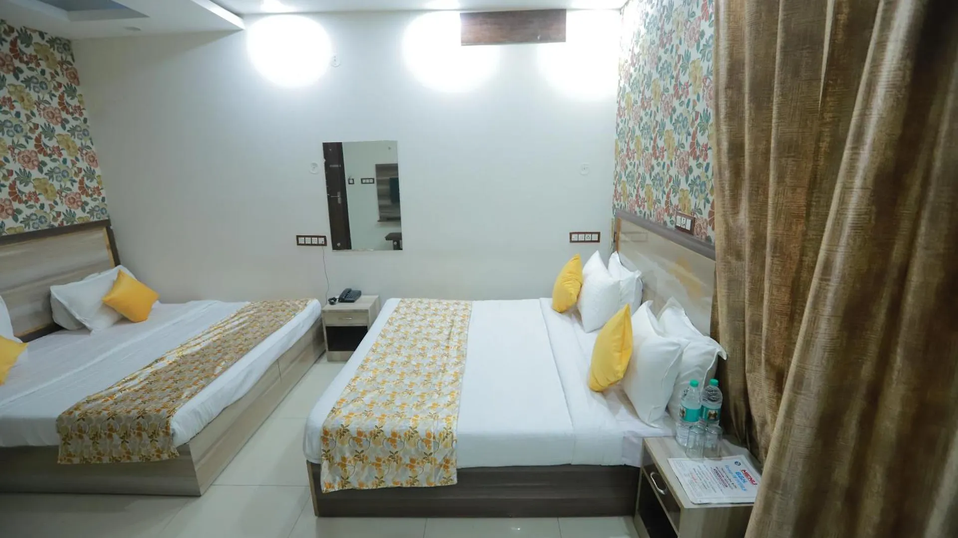 ***  Hotel Popular Suites Delhi Airport New Delhi India