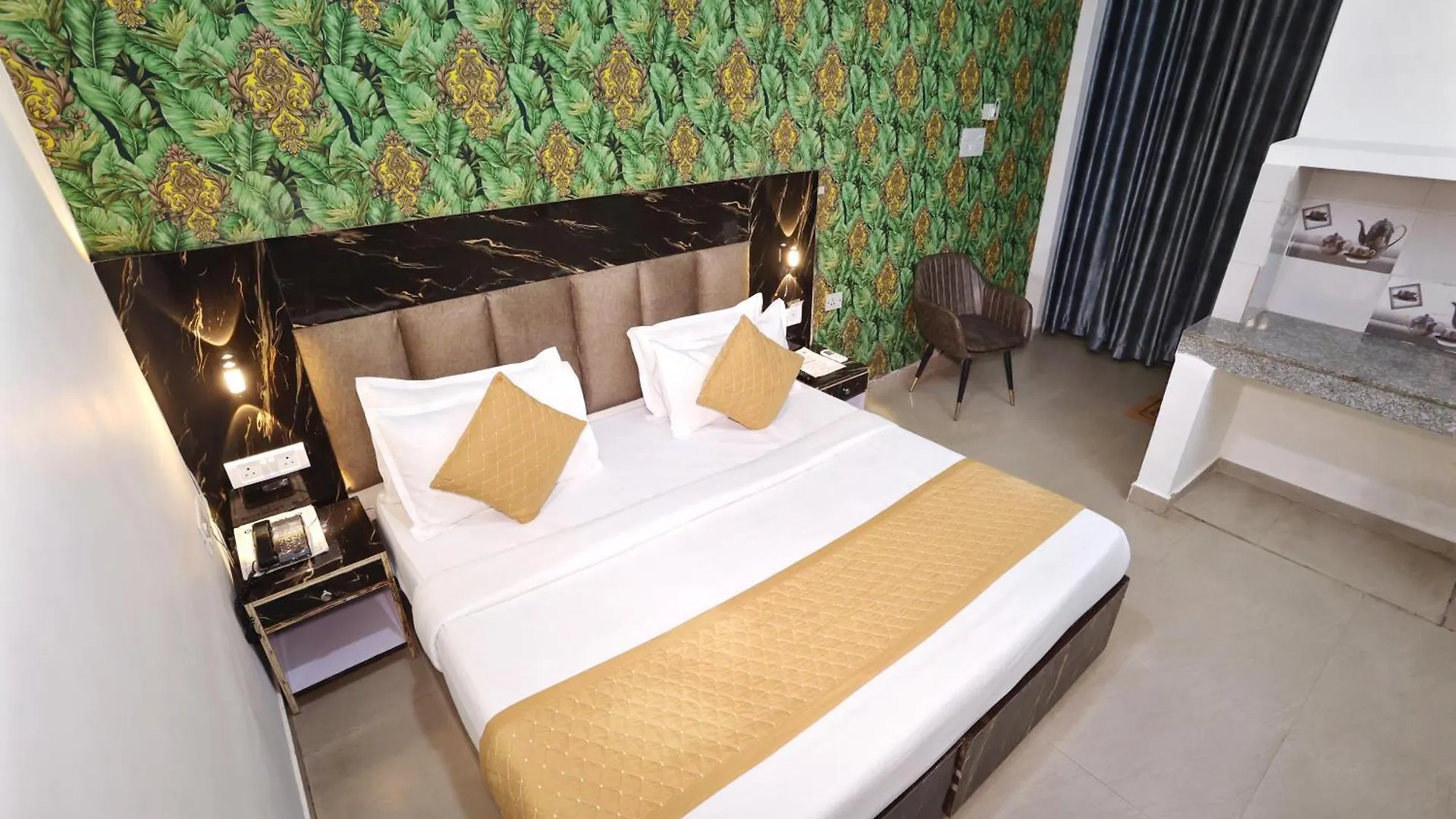 Hotel Popular Suites Delhi Airport New Delhi