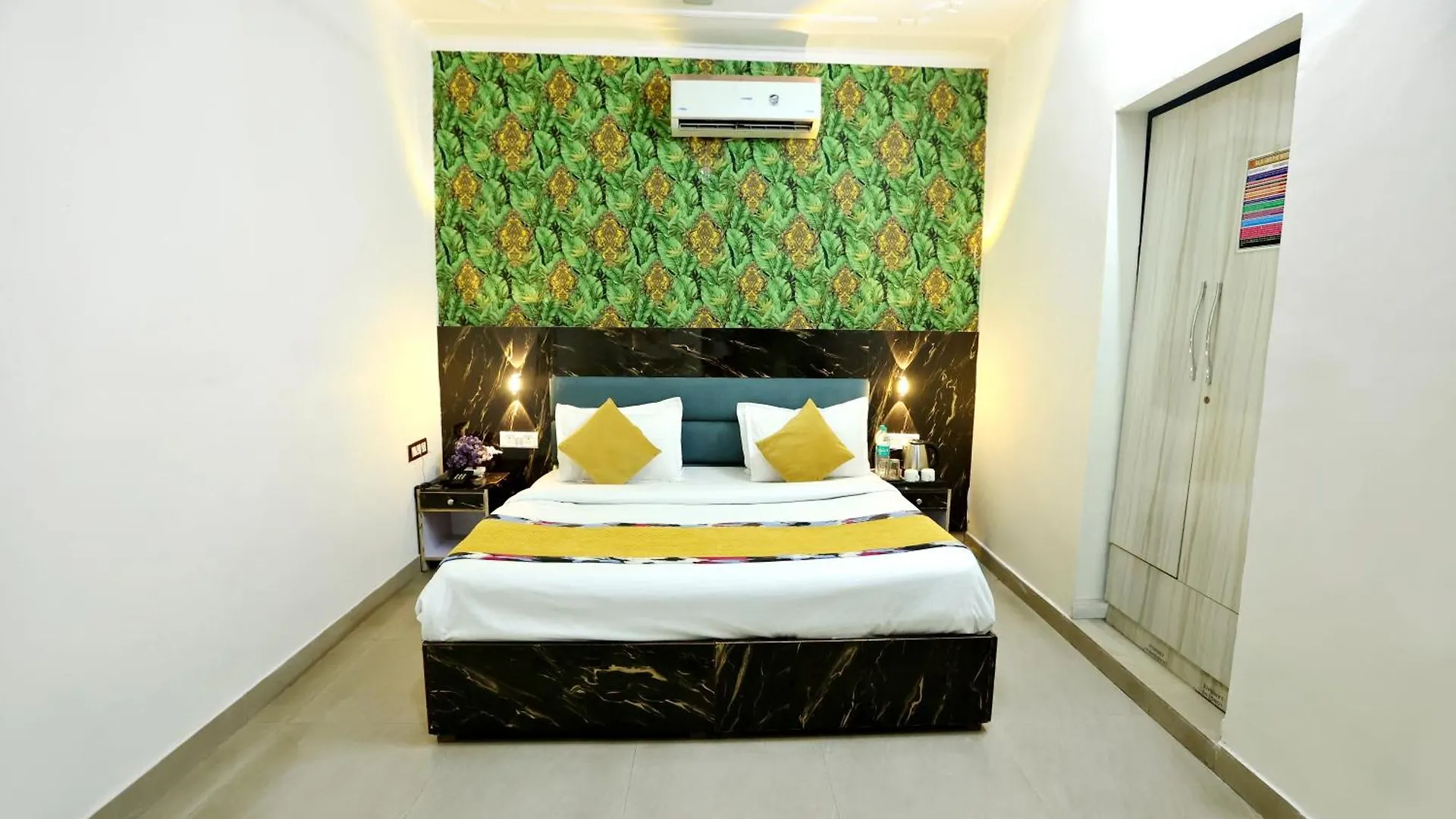 Hotel Popular Suites Delhi Airport New Delhi
